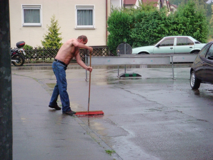 Jrgen beim Kehren