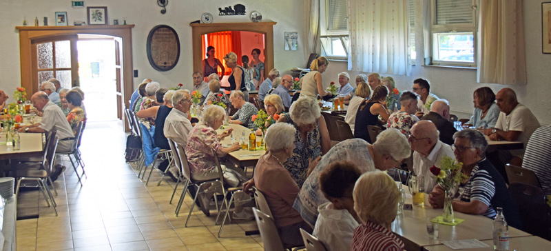 Die Besucher im Sngerheim